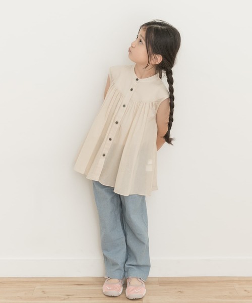 URBAN RESEARCH DOORS（アーバンリサーチドアーズ）の「『親子リンク』コットンボイルフレンチブラウス(KIDS)（シャツ/ブラウス・キッズ・グリーン/ライトベージュ・120/105/135）」の2枚目の写真
