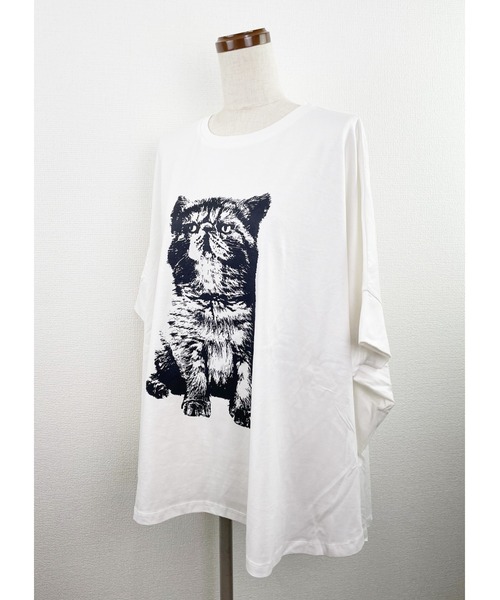 WORLD WIDE LOVE!(ワールドワイドラブ)の「CATポンチョTEE(Tシャツ/カットソー・レディース・オフホワイト/ブラック/グレイッシュベージュ/イエロー/カーキ・1)」の6枚目の写真