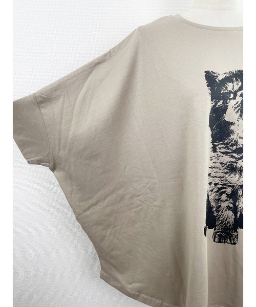 WORLD WIDE LOVE!(ワールドワイドラブ)の「CATポンチョTEE(Tシャツ/カットソー・レディース・オフホワイト/ブラック/グレイッシュベージュ/イエロー/カーキ・1)」の12枚目の写真