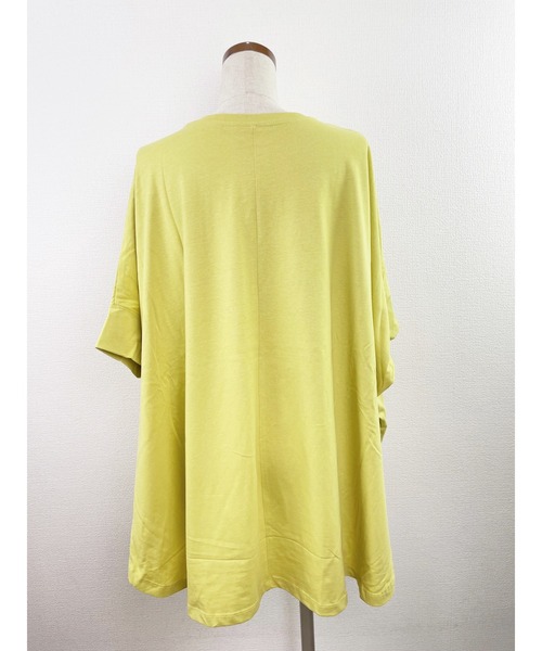 WORLD WIDE LOVE!(ワールドワイドラブ)の「CATポンチョTEE(Tシャツ/カットソー・レディース・オフホワイト/ブラック/グレイッシュベージュ/イエロー/カーキ・1)」の14枚目の写真