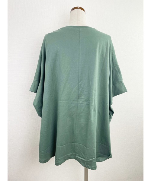 WORLD WIDE LOVE!(ワールドワイドラブ)の「CATポンチョTEE(Tシャツ/カットソー・レディース・オフホワイト/ブラック/グレイッシュベージュ/イエロー/カーキ・1)」の22枚目の写真