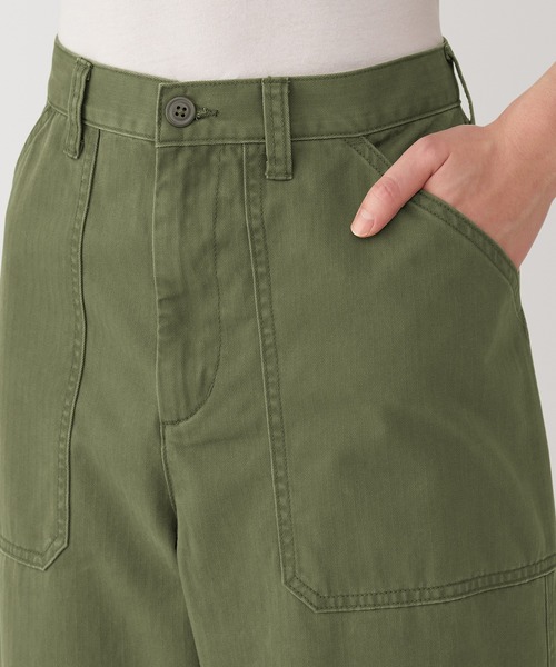 無印良品(ムジルシリョウヒン)の「紳士 洗いざらしヘリンボーンベイカーパンツ(その他パンツ・メンズ・カーキ系/ブラック/ブルー・76/79/82/85/88/70/73)」の7枚目の写真