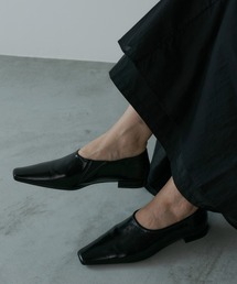 Libra Cue | スクエアトゥスリッポン(スリッポン)