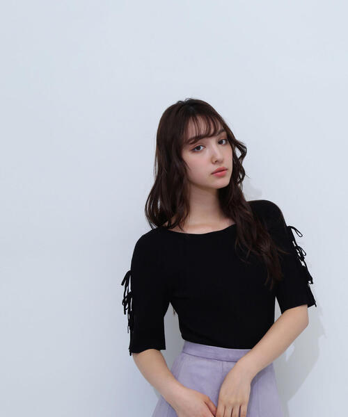 NATURAL BEAUTY BASIC(ナチュラルビューティーベーシック)の「◇スリットリボンスリーブニット(ニット/セーター・レディース・ブラック/ライトグリーン/グレイッシュベージュ・FREE)」の7枚目の写真