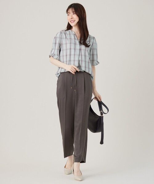 ANY SIS（エニィスィス）の「【洗える】サテンドロストイージー パンツ（その他パンツ・レディース・パープル系/グレー系/ダークブラウン系・4）」の14枚目の写真