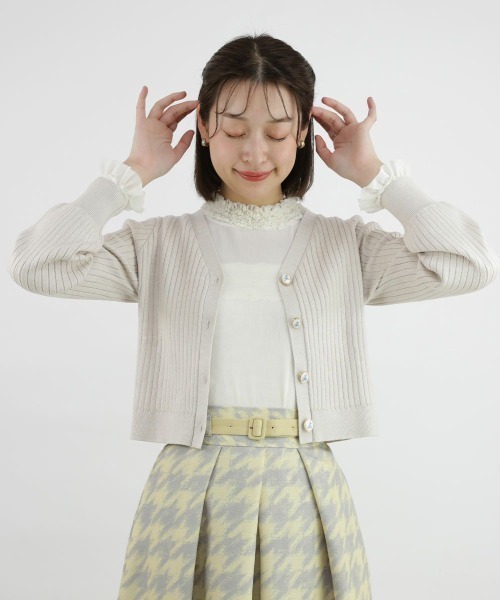 an another angelus（アンアナザーアンジェラス）の「アートローズプリント釦リブニットカーディガン/ananotherangelus（カーディガン/ボレロ・レディース・ブルーグリーン/アイボリー/パープル・FREE）」の6枚目の写真