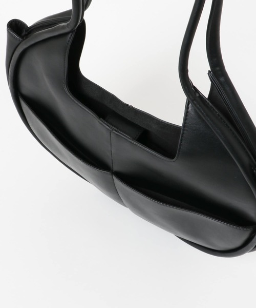 SENSE OF PLACE by URBAN RESEARCH（センスオブプレイスバイアーバンリサーチ）の「アウトポケットムーンバッグ（ハンドバッグ・レディース・シルバー/ブラック・ONE）」の14枚目の写真