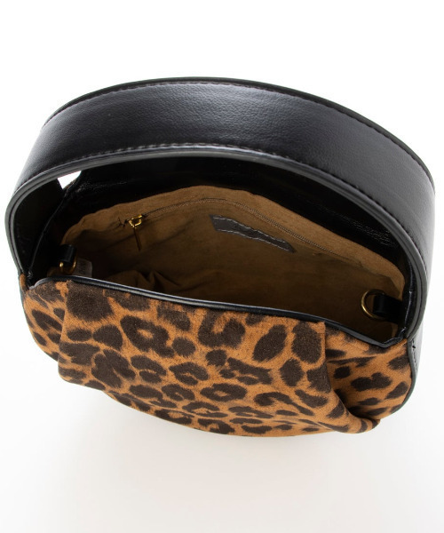 cache cache（カシュ カシュ）の「カシュカシュ cachecache / ラウンド型チェーンミニショルダーバッグ（ショルダーバッグ・レディース・ブラック/レオパード・FREE）」の16枚目の写真