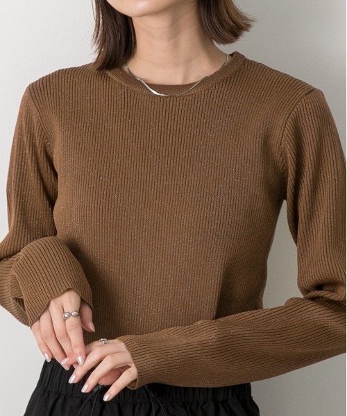 ad thie(アドティエ)の「クルーネック ラメニットプルオーバー(ニット/セーター・レディース・ブラック/グレー/レッド/ブラウン/アイボリー/ピンク・FREE)」の4枚目の写真