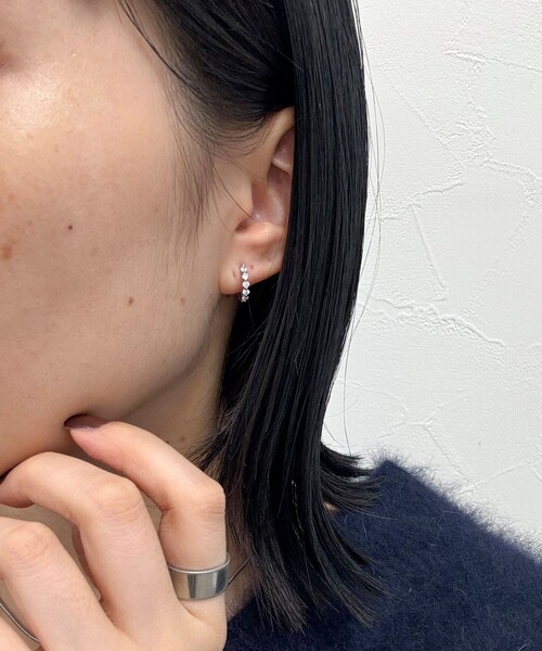 fredy emue（フレディエミュ）の「プチジルコニアリングピアス（ピアス（両耳用）・レディース・ゴールド/シルバー・FREE）」の3枚目の写真