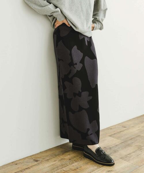 ITEMS URBANRESEARCH（アイテムズ アーバンリサーチ）の「ニットロングスカート（スカート・レディース・ブラウン系その他/ブラック系その他/ダークブラウン・FREE）」の8枚目の写真