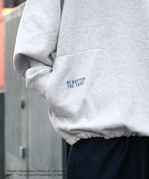 Reebok（リーボック）の「【REEBOK】 ワンポイント ロゴ 刺繍 シームポケット ドローコード 裏起毛 長袖 スウェット クルー トレーナー 【セットアップ可能】（スウェット・レディース・ネイビー/オートミール/ブラック・MEDIUM/LARGE）」の12枚目の写真