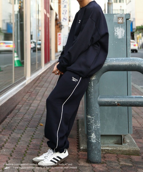 Reebok（リーボック）の「【REEBOK】 ワンポイント ロゴ 刺繍 シームポケット ドローコード 裏起毛 長袖 スウェット クルー トレーナー 【セットアップ可能】（スウェット・レディース・ネイビー/オートミール/ブラック・MEDIUM/LARGE）」の20枚目の写真