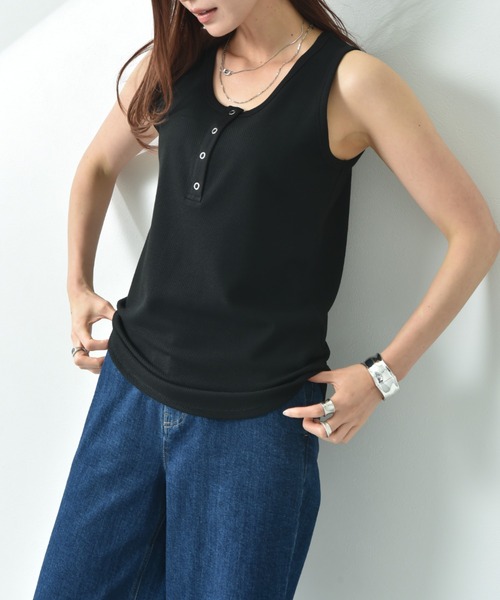 INTERPLANET（インタープラネット）の「ラッセル編ヘンリーネック２ＷＡＹタンク（タンクトップ・レディース・オフホワイト/グレイッシュベージュ/ブラック・FREE）」の5枚目の写真