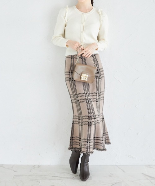 tocco closet（トッコ　クローゼット）の「裾フリンジチェックマーメイドニットスカート（スカート・レディース・ピンク/ブラック/オフホワイト/ベージュ・M）」の8枚目の写真