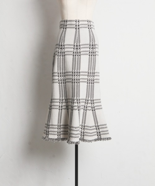 tocco closet（トッコ　クローゼット）の「裾フリンジチェックマーメイドニットスカート（スカート・レディース・ピンク/ブラック/オフホワイト/ベージュ・M）」の17枚目の写真