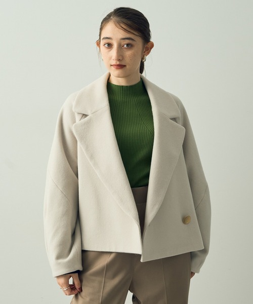 YECCA VECCA（イェッカヴェッカ）の「ビッグカラーウールショートコート（その他アウター・レディース・ライトベージュ/ブラック・FREE）」の2枚目の写真