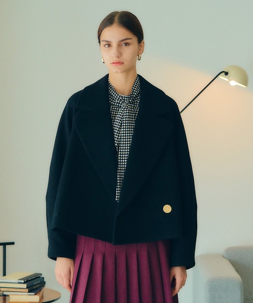 YECCA VECCA（イェッカヴェッカ）の「ビッグカラーウールショートコート（その他アウター・レディース・ライトベージュ/ブラック・FREE）」の4枚目の写真