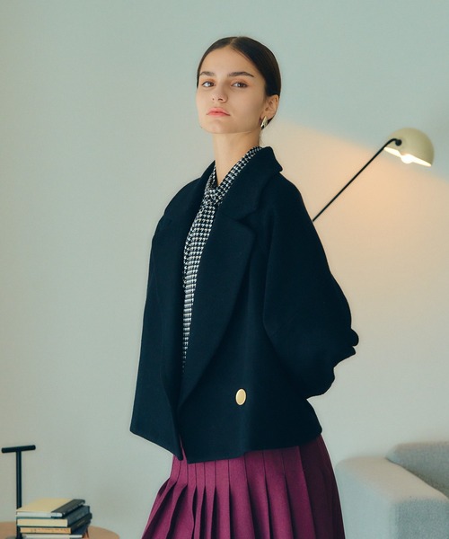 YECCA VECCA（イェッカヴェッカ）の「ビッグカラーウールショートコート（その他アウター・レディース・ライトベージュ/ブラック・FREE）」の5枚目の写真