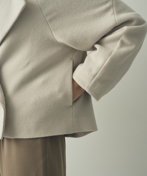YECCA VECCA（イェッカヴェッカ）の「ビッグカラーウールショートコート（その他アウター・レディース・ライトベージュ/ブラック・FREE）」の21枚目の写真