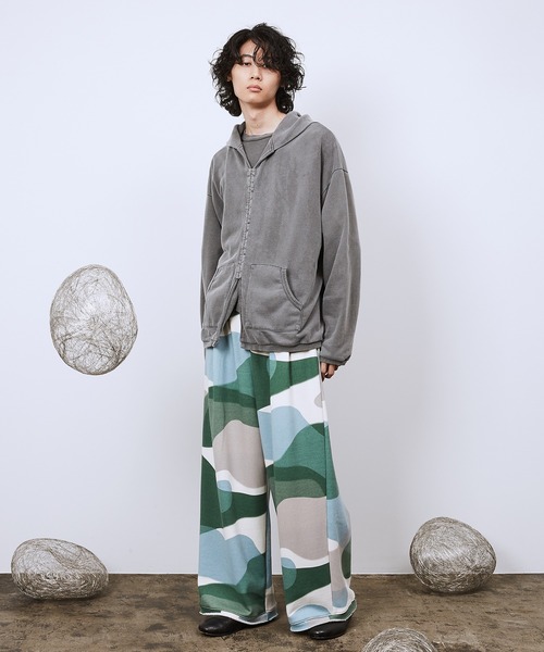 Dulcamara（ドゥルカマラ）の「ピグメントSWホックパーカー（パーカー・メンズ・ブラック/ベージュ/グリーン・0/1）」の4枚目の写真