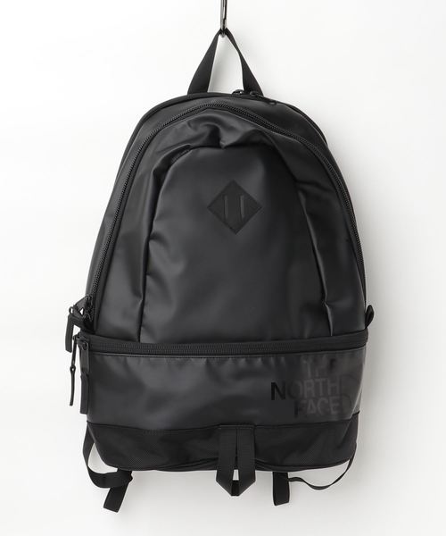 THE NORTH FACE（ザノースフェイス）の「ザ・ノース・フェイス　デイパック　/　ベースキャンプデイパック（バックパック/リュック・メンズ・ブラック/グレー/レッド/その他/ブルー系その他/グリーン系カモフラージュ/ブルー系その他2/ブラック×ゴールド/オフホワイト/カモフラージュ/ホワイト×ブラック/ブラック×ブラック・ONE SIZE）」の4枚目の写真