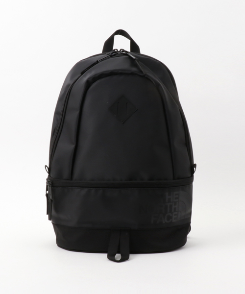 THE NORTH FACE（ザノースフェイス）の「ザ・ノース・フェイス　デイパック　/　ベースキャンプデイパック（バックパック/リュック・メンズ・ブラック/グレー/レッド/その他/ブルー系その他/グリーン系カモフラージュ/ブルー系その他2/ブラック×ゴールド/オフホワイト/カモフラージュ/ホワイト×ブラック/ブラック×ブラック・ONE SIZE）」の5枚目の写真