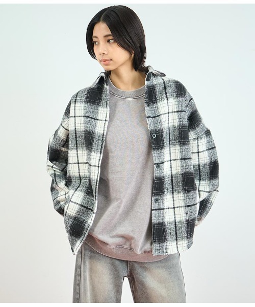 ANAP（アナップ）の「裏ボアチェックシャツ（シャツ/ブラウス・レディース・ベージュ/ブラック・FREE）」の3枚目の写真