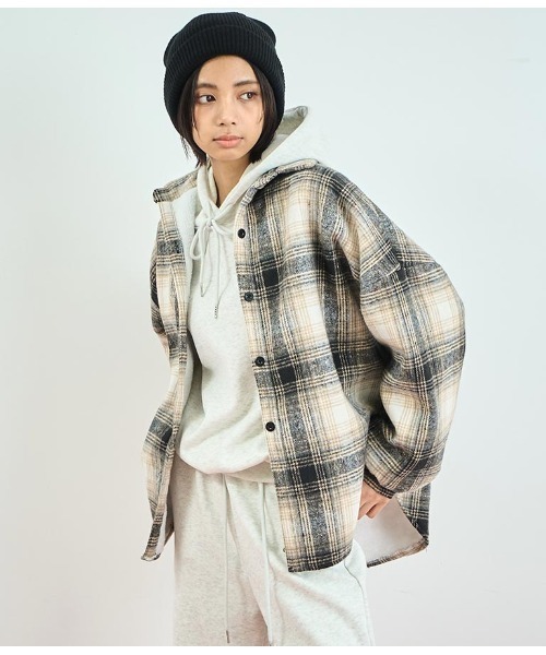 ANAP（アナップ）の「裏ボアチェックシャツ（シャツ/ブラウス・レディース・ベージュ/ブラック・FREE）」の9枚目の写真