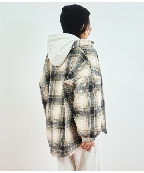ANAP（アナップ）の「裏ボアチェックシャツ（シャツ/ブラウス・レディース・ベージュ/ブラック・FREE）」の11枚目の写真
