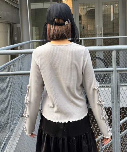 Candy Stripper（キャンディストリッパー）の「TINY RIBBON トップス（Tシャツ/カットソー・レディース・ブラック/アイボリー/ライトグレー・FREE）」の16枚目の写真