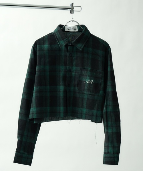 ALLuRing ChaRm（アリュリングチャーム）の「AR Foil Print Short Check Shirt / ARロゴ 箔プリントショート丈チェックシャツ（シャツ/ブラウス・レディース・レッド/グリーン/ネイビー・FREE）」の4枚目の写真