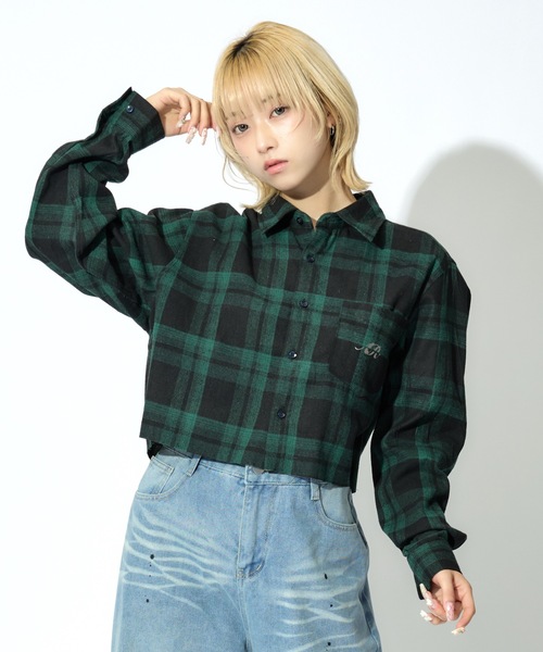 ALLuRing ChaRm（アリュリングチャーム）の「AR Foil Print Short Check Shirt / ARロゴ 箔プリントショート丈チェックシャツ（シャツ/ブラウス・レディース・レッド/グリーン/ネイビー・FREE）」の10枚目の写真
