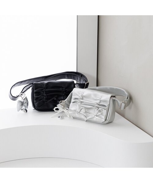 algy(アルジー)の「リボンギャザーショルダー(ショルダーバッグ・キッズ・ブラック/アイボリー/シルバー・FREE)」の16枚目の写真