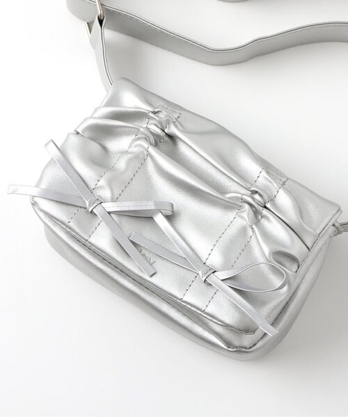 algy(アルジー)の「リボンギャザーショルダー(ショルダーバッグ・キッズ・ブラック/アイボリー/シルバー・FREE)」の10枚目の写真