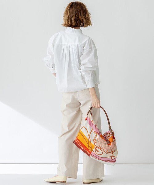 23区 S(ニジュウサンクチイサイサイズ)の「【洗える】CANCLINI クロップド テントライン シャツ(シャツ/ブラウス・レディース・ホワイト系/オレンジ系1/スカイブルー系1/スカイブルー系/ホワイト系1・32)」の12枚目の写真