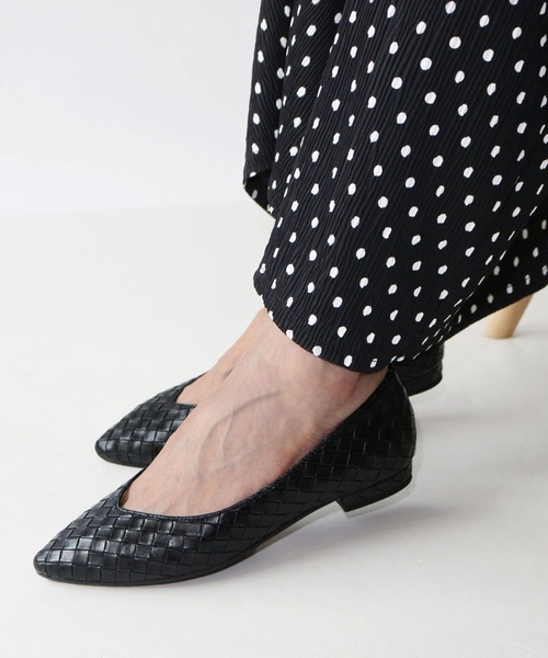 Fin（フィン）の「Vカットメッシュフラットシューズ【低反発スポンジ入り】（パンプス・レディース・シルバー/ゴールド/アイボリー/ブラック・22.5cm/23cm/23.5cm/24cm/24.5cm）」の19枚目の写真