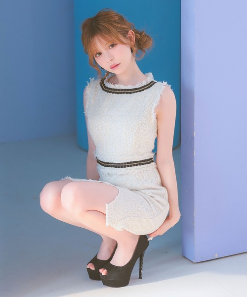Tika(ティカ)の「キャバドレス ミニ タイト ツイード チェーン縁取りノースリーブフリンジドレス(ドレス・レディース・アイボリー/ピンク・S/L/M)」の9枚目の写真