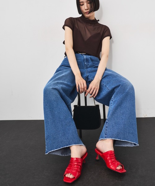 LE VERNIS(ル・ベルニ)の「LE VERNIS(ル・ベルニ) Gather square mules(サンダル・レディース・ブラック/イエロー/レッド・23.5cm/24.5cm)」の15枚目の写真