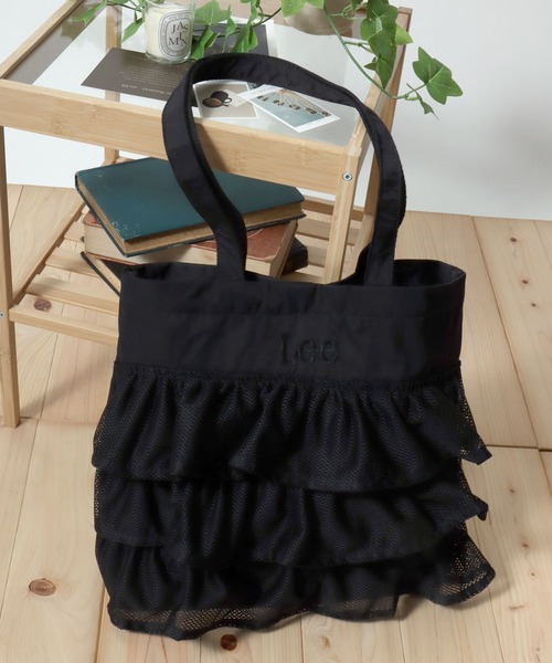 Lee（リー）の「Lee（リー）ワンポイントロゴ刺繍 ティアードフリルトートバッグ（トートバッグ・レディース・ブラック/シルバー/オフホワイト/インディゴブルー/ブラック系その他/ホワイト系その他・FREE）」の4枚目の写真