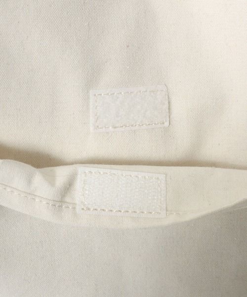 Lee（リー）の「Lee（リー）ワンポイントロゴ刺繍 ティアードフリルトートバッグ（トートバッグ・レディース・ブラック/シルバー/オフホワイト/インディゴブルー/ブラック系その他/ホワイト系その他・FREE）」の18枚目の写真