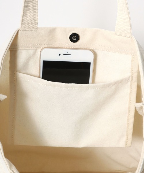 Lee（リー）の「Lee（リー）ワンポイントロゴ刺繍 ティアードフリルトートバッグ（トートバッグ・レディース・ブラック/シルバー/オフホワイト/インディゴブルー/ブラック系その他/ホワイト系その他・FREE）」の17枚目の写真