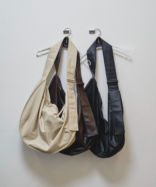 最新デザインの TODAYFUL（トゥデイフル）の「TODAYFUL Ecoleather Shoulder Bag バッグ