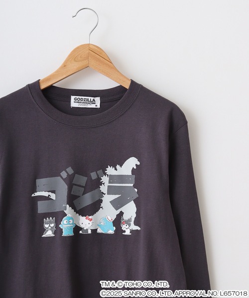 sanrio（サンリオ）の「ゴジラ・サンリオキャラクターズ長袖Tシャツ（Tシャツ/カットソー・メンズ・ホワイト/ブラック/カーキ/ブルーグレー/オートミール/チャコール・LL/M/L）」の4枚目の写真