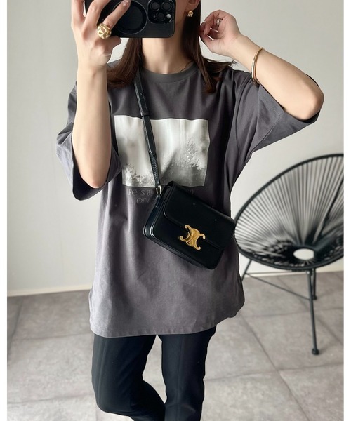 Eclat one（エクラワン）の「【Eclat one】フォトプリント ロゴ ビッグサイズTシャツ（Tシャツ/カットソー・レディース・ホワイト/ブラック/チャコール・M/S）」の5枚目の写真