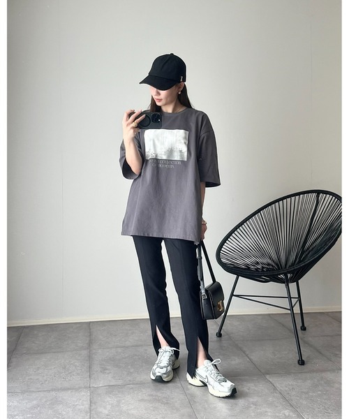 Eclat one（エクラワン）の「【Eclat one】フォトプリント ロゴ ビッグサイズTシャツ（Tシャツ/カットソー・レディース・ホワイト/ブラック/チャコール・M/S）」の7枚目の写真