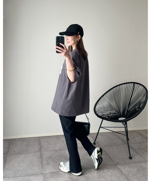 Eclat one（エクラワン）の「【Eclat one】フォトプリント ロゴ ビッグサイズTシャツ（Tシャツ/カットソー・レディース・ホワイト/ブラック/チャコール・M/S）」の8枚目の写真