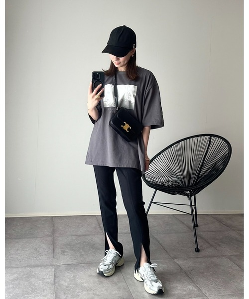 Eclat one（エクラワン）の「【Eclat one】フォトプリント ロゴ ビッグサイズTシャツ（Tシャツ/カットソー・レディース・ホワイト/ブラック/チャコール・M/S）」の9枚目の写真