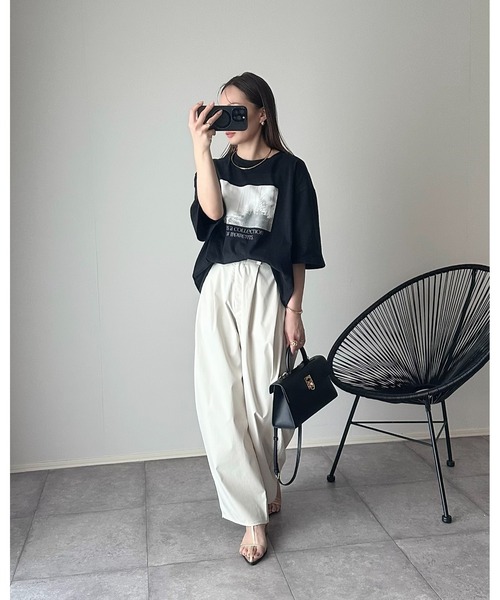 Eclat one（エクラワン）の「【Eclat one】フォトプリント ロゴ ビッグサイズTシャツ（Tシャツ/カットソー・レディース・ホワイト/ブラック/チャコール・M/S）」の4枚目の写真