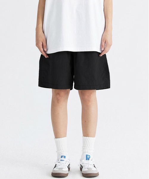 rehacer(レアセル)の「R. : Nylon Wide Easy Shorts(その他パンツ・メンズ・ネイビー/パープル/イエロー/グリーン/ベージュ/ブラック・LARGE/X-LARGE/MEDIUM)」の2枚目の写真